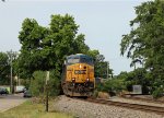 CSX 5421 leads train L620-26 past the S 165 milepost at Fetner